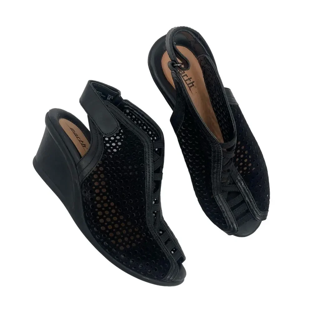 EARTH Calla Wedge Sandals Size 8 Black Perforated Leather Suede Casual Comfort